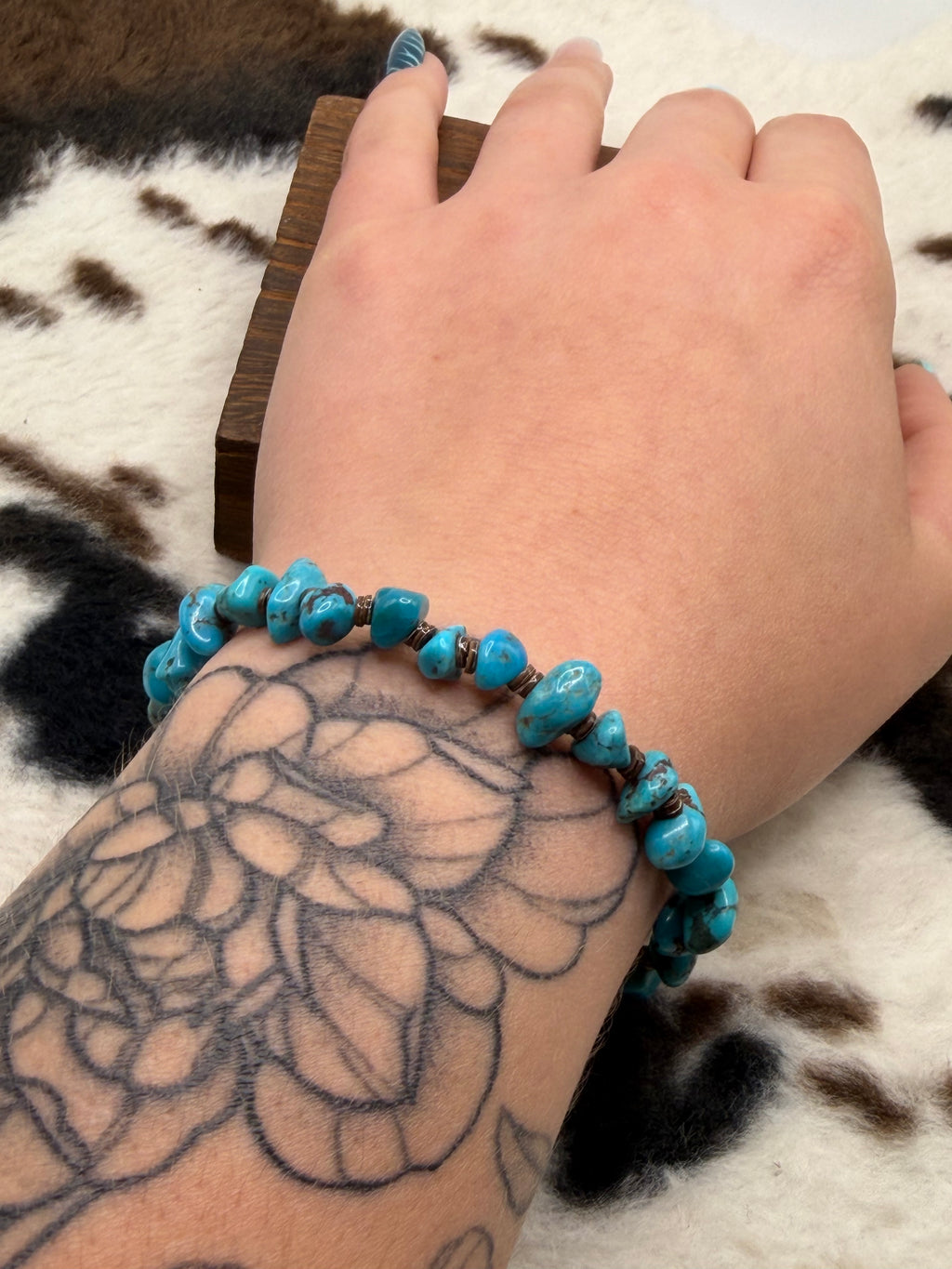 Navajo Handmade Sleeping Beauty Nugget Stretch Bracelet by Adrian Yazzie