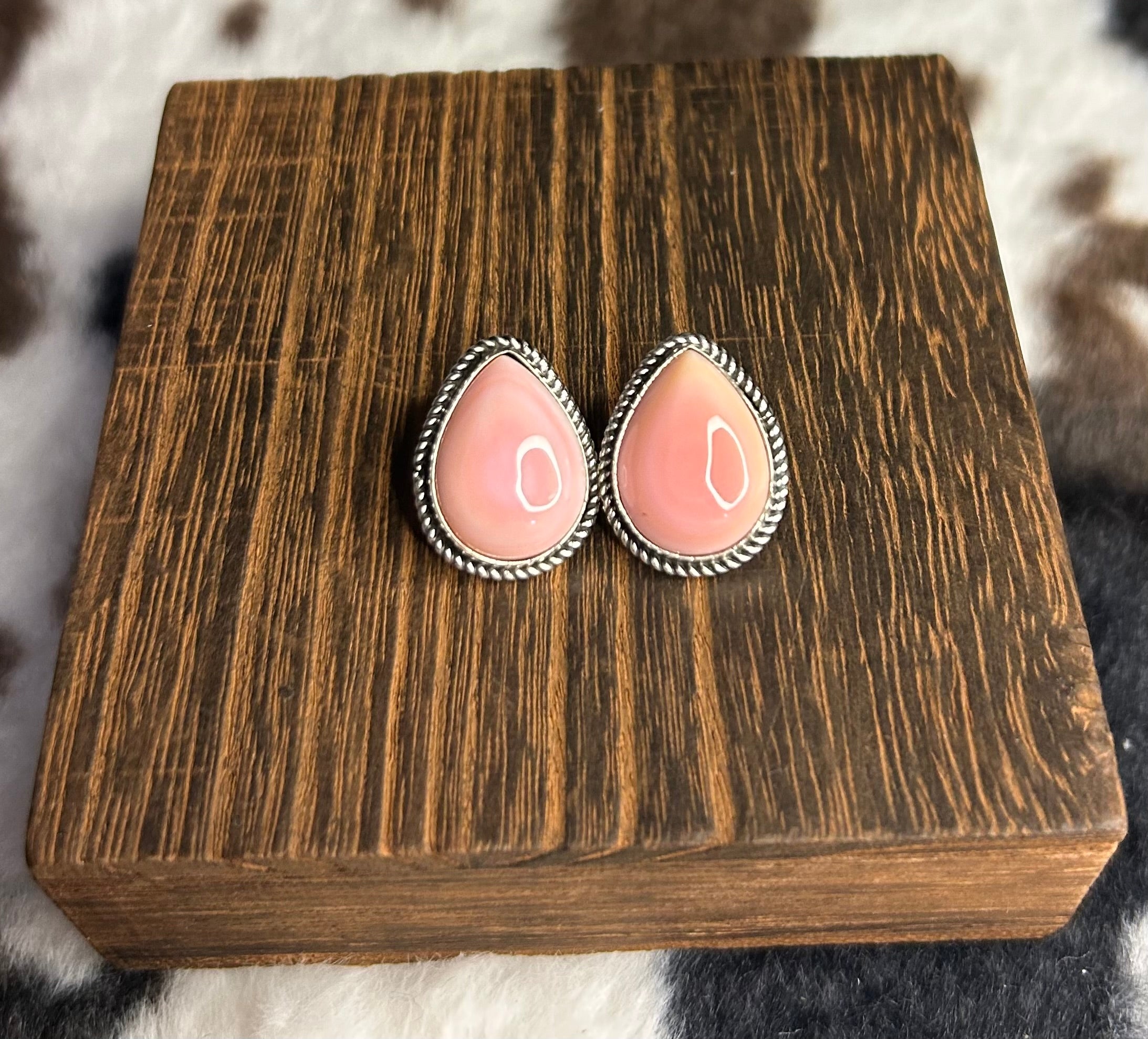 Native Made Pink Conch Teardrop Stud Earrings By Angelica Mexicano
