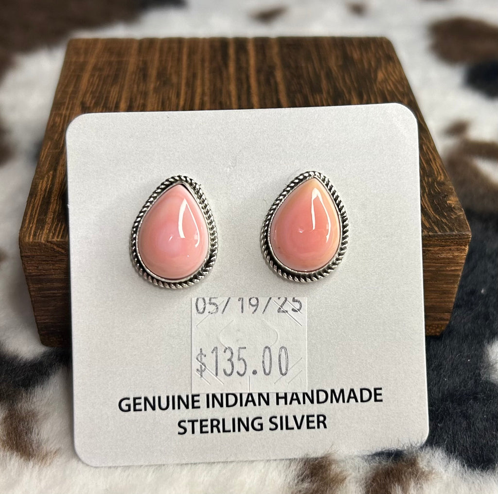 Native Made Pink Conch Teardrop Stud Earrings By Angelica Mexicano