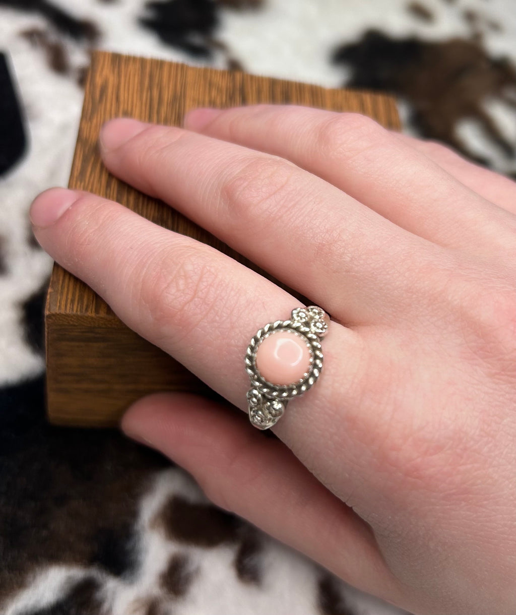 Navajo Handmade Pink Conch Ring By Freda Martinez Size 9.5