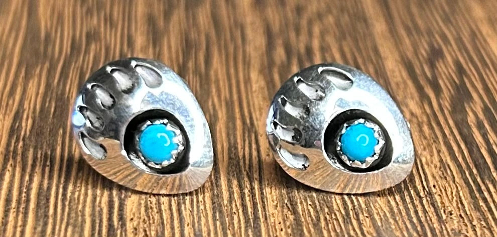 Mini Bearpaw Turquoise
Earrings by Cynthia John
