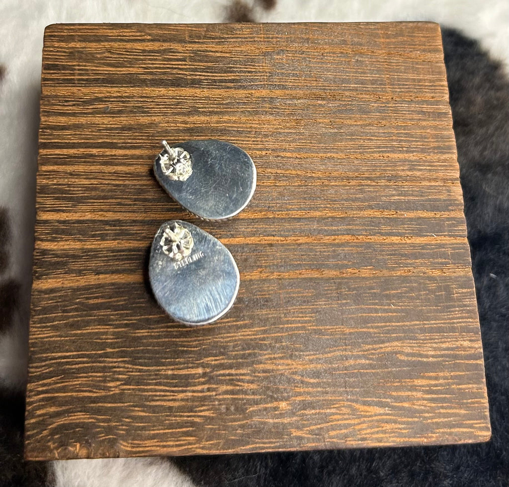 Native Made Pink Conch Teardrop Stud Earrings By Angelica Mexicano