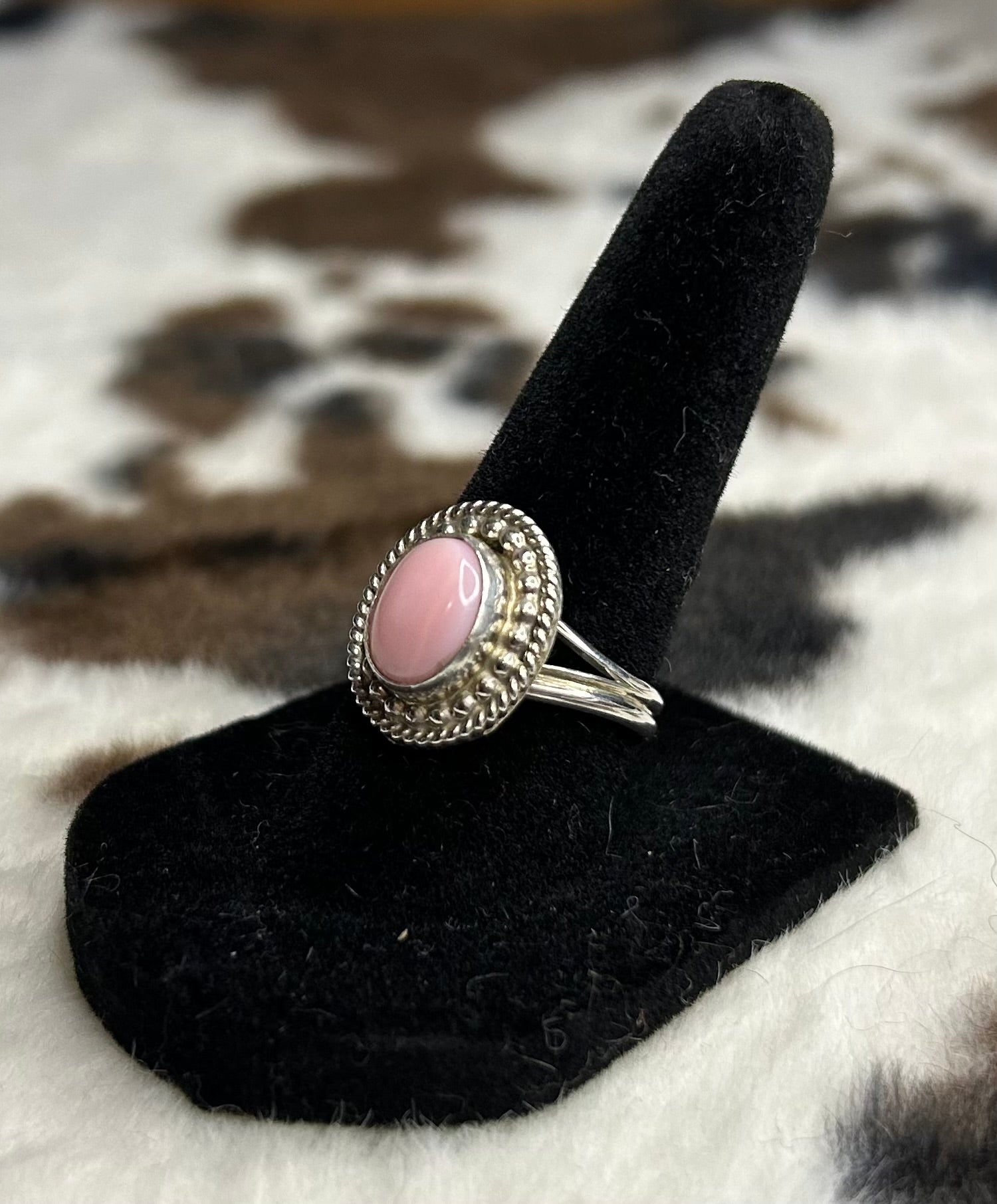 Navajo Handmade Pink Conch Ring By Byron Begay Size 8